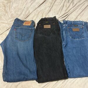 Levi's , wrangler and more Men's Relaxed Jeans - Classic Blue and Black